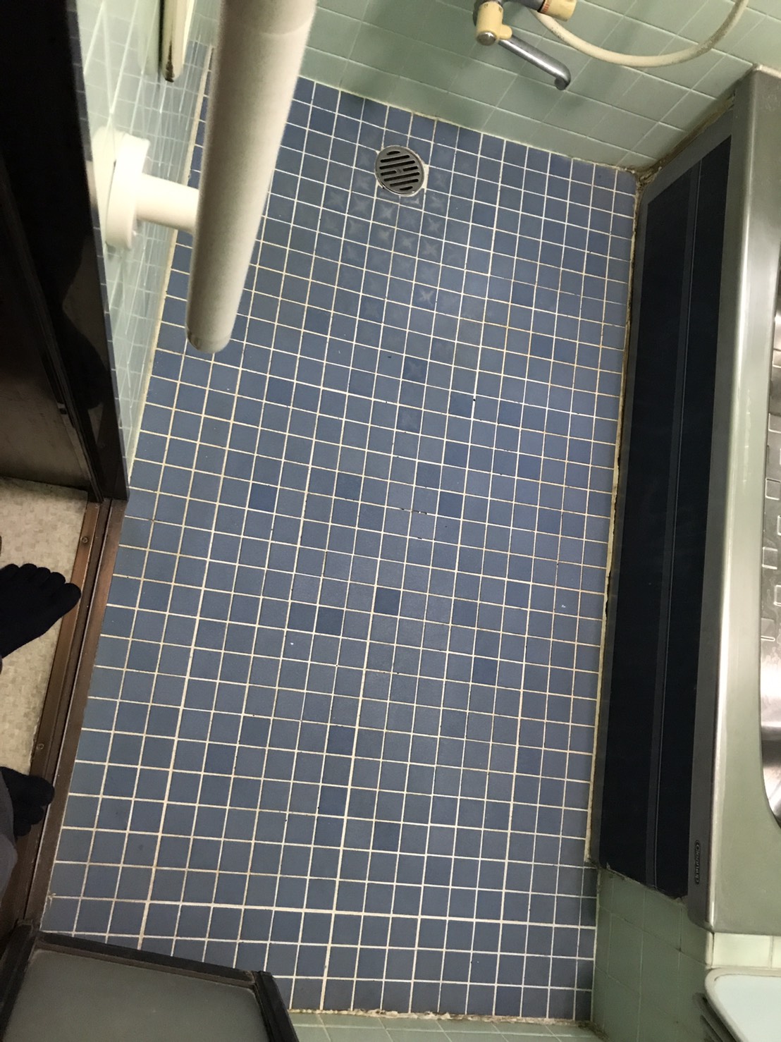 神奈川県相模原市にて、戸建て住宅、浴室の床のリフォーム工事のご依頼いただきました！