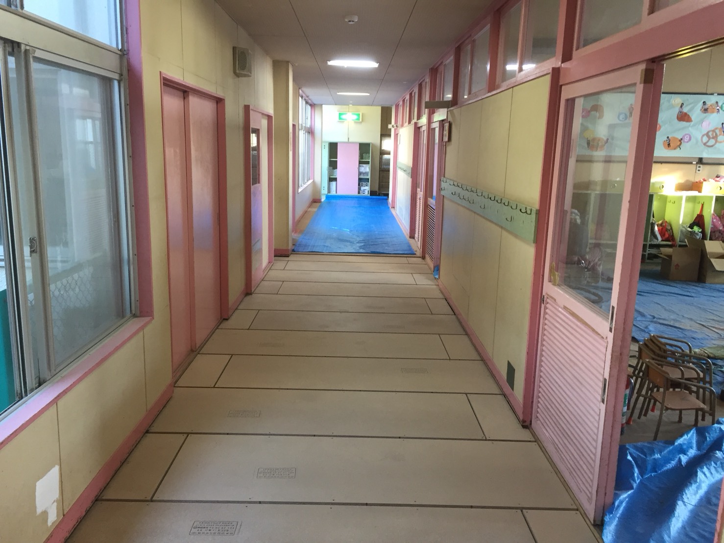 千葉県野田市の保育園にて、床改修、置床工事を行いました。