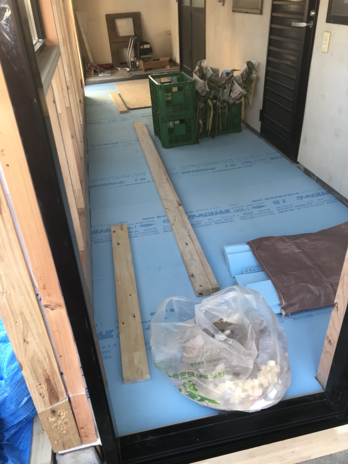 群馬県前橋市にて、スタイロ施工ありの置床工事を行いました。