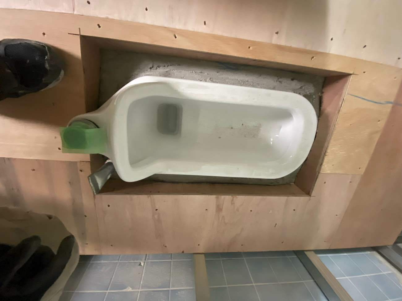 トイレ改修 置床工事 フリーフロアCP（千葉県千葉市緑区）