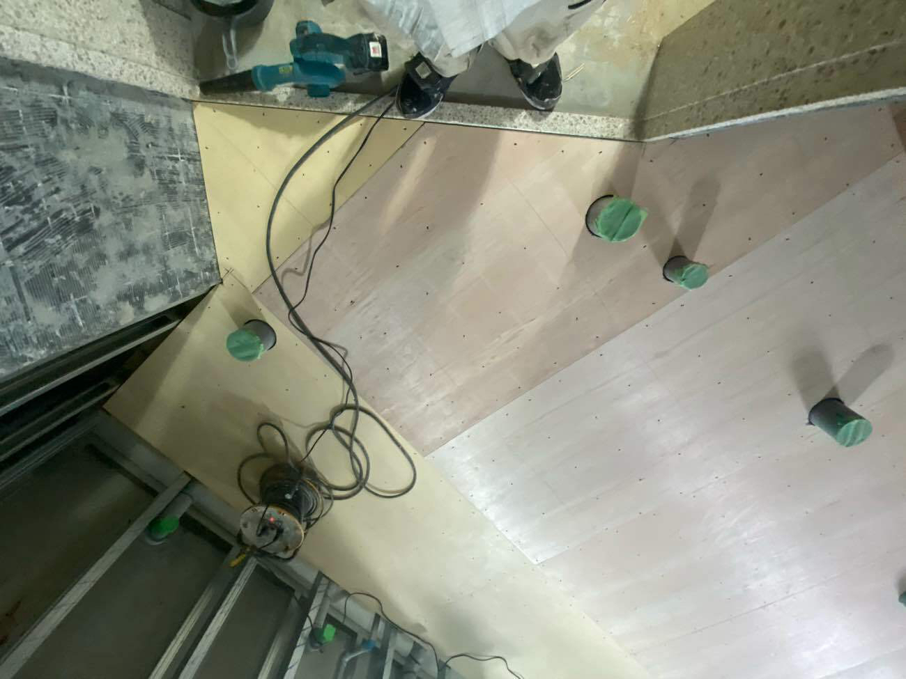 トイレ改修 置床工事 フリーフロアCP（千葉県千葉市緑区）
