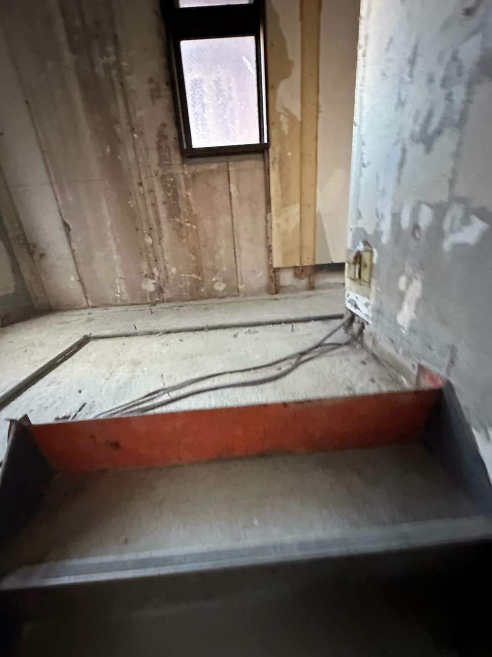 店舗改修　置床工事　フリーフロアCP（神奈川県川崎市）