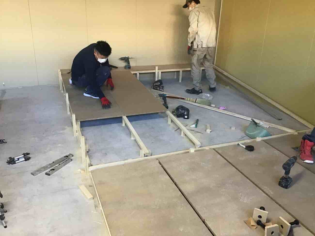 シュミレーションゴルフ店舗　置床工事　乾式二重床（横浜市青葉区）