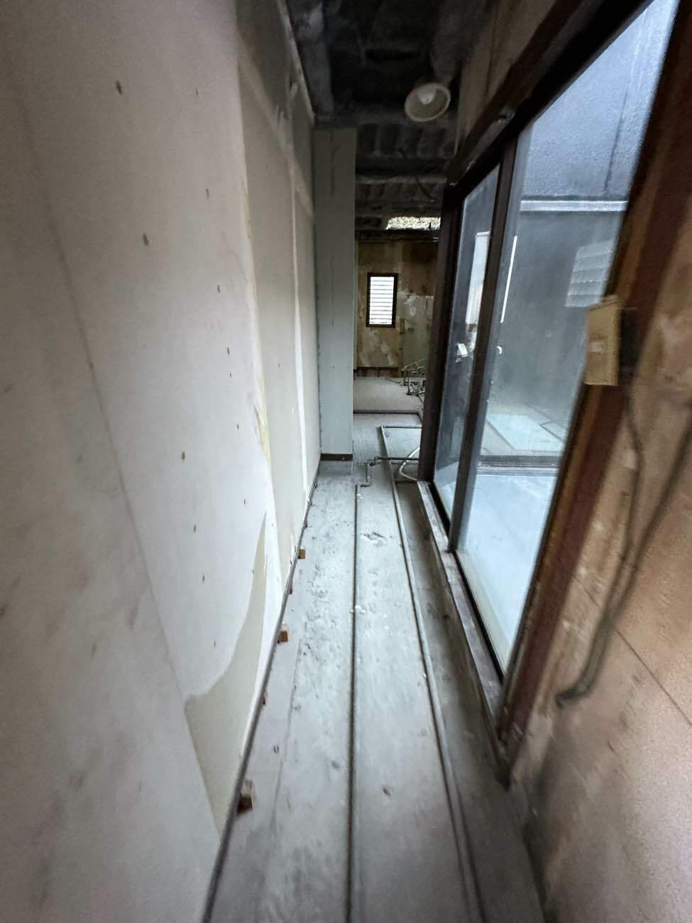 店舗改修　置床工事　フリーフロアCP（神奈川県川崎市）