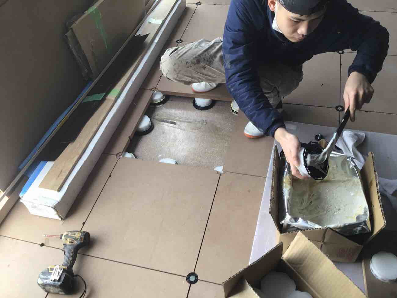 店舗　OAフロア工事　LM2000（埼玉県上尾市）