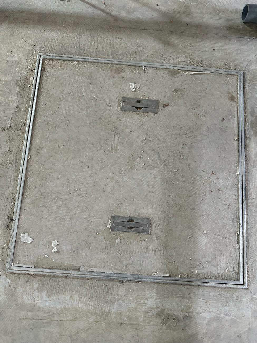 クリニック新装　置床工事　乾式二重床（神奈川県横浜市港南区）