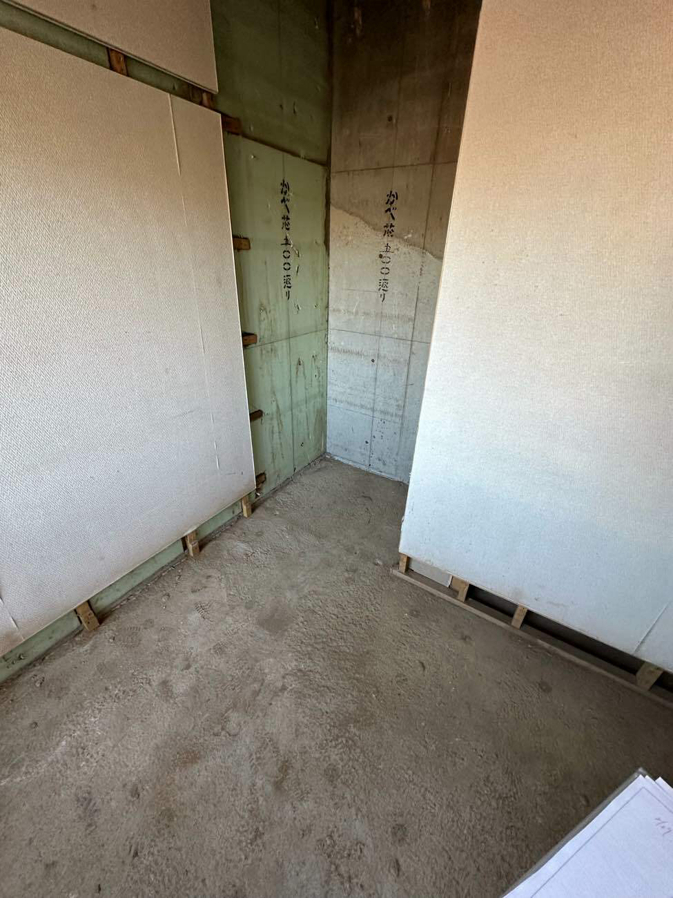 マンション　置床工事　乾式二重床（横浜市中区）