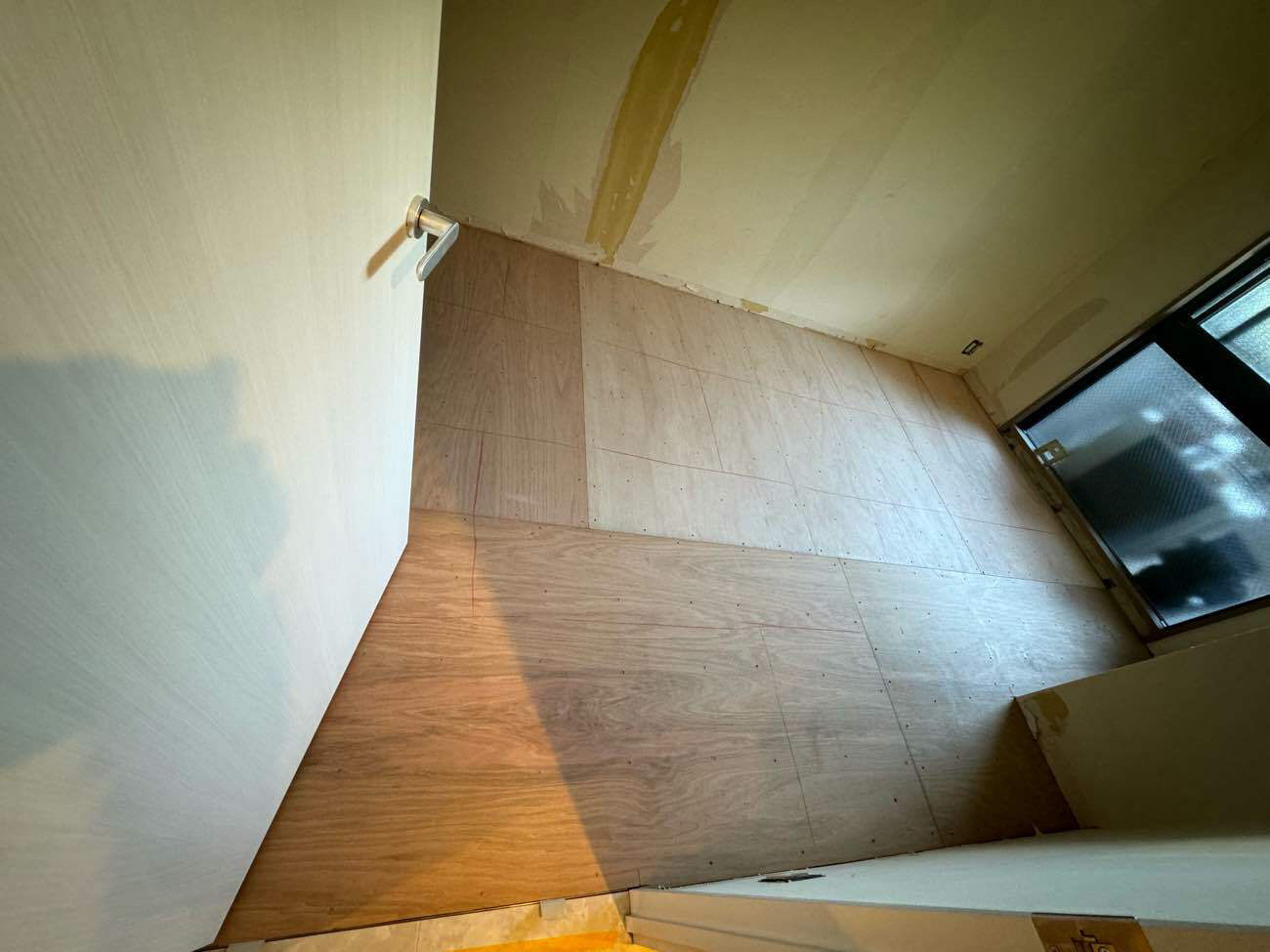 マンション　置床工事　乾式二重床（神奈川県逗子市）