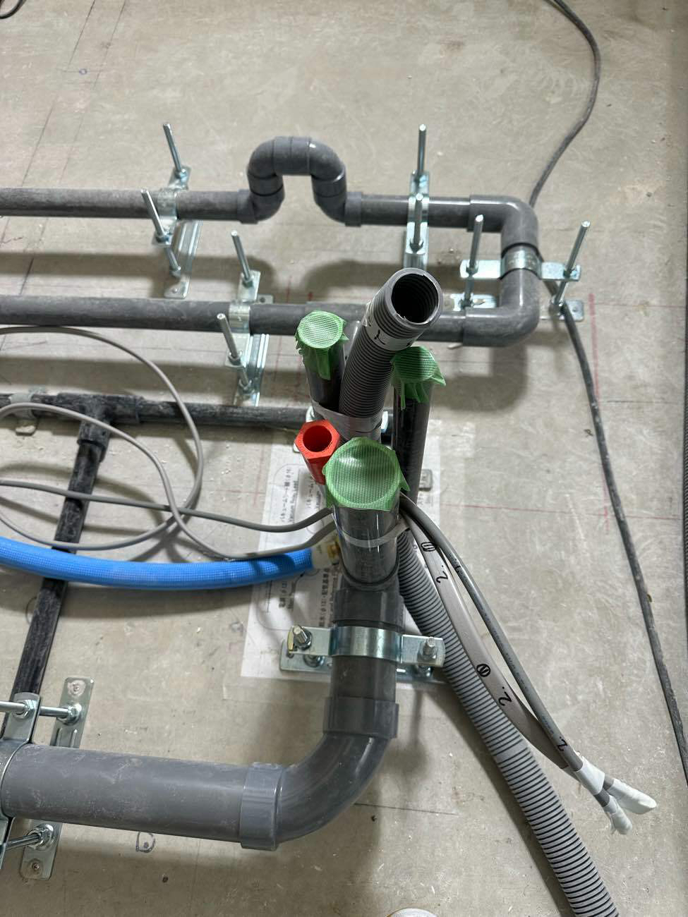 クリニック　置床工事（横浜市戸塚区）