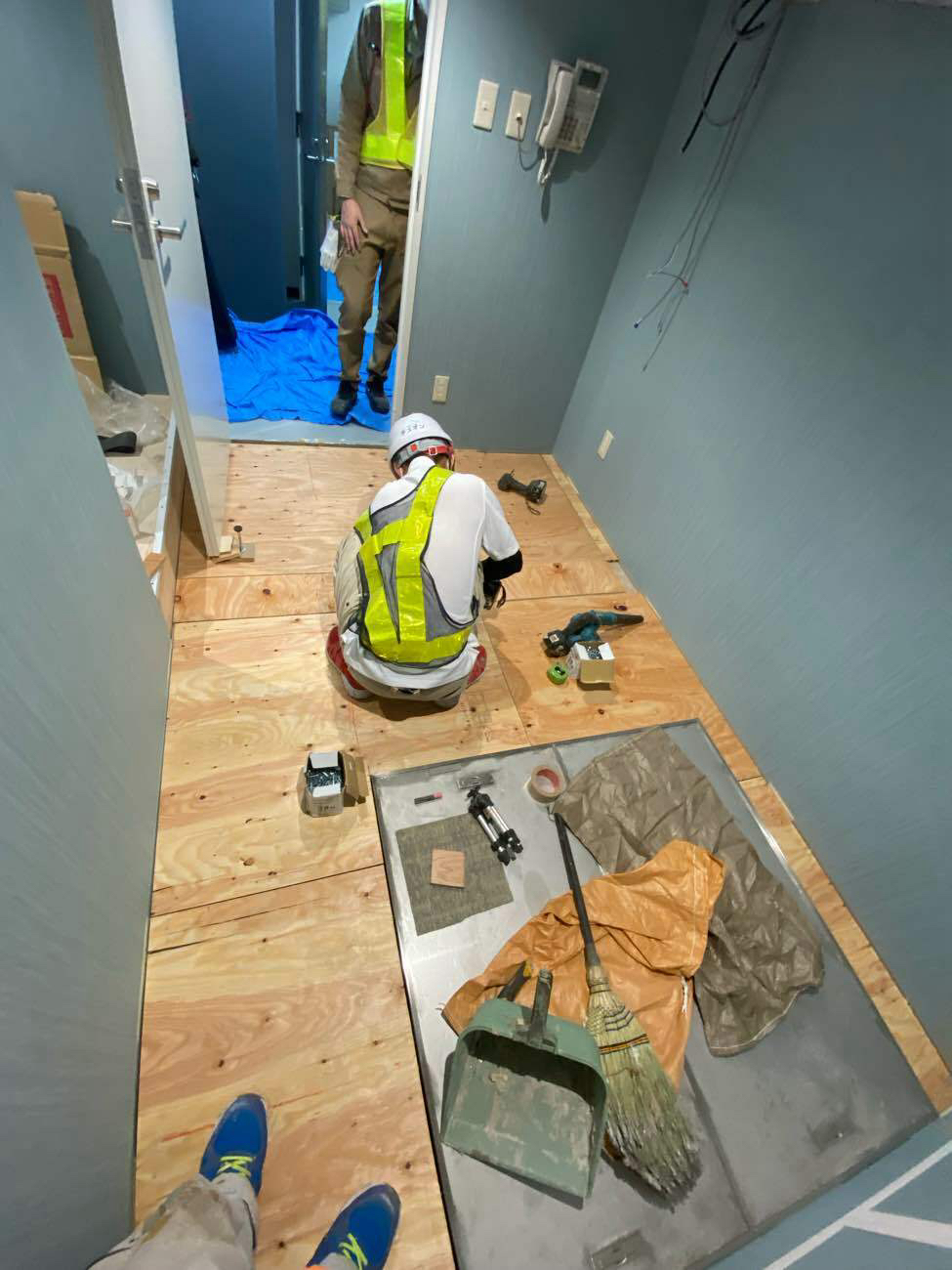 事務所　置床工事　乾式二重床（東京都北区）