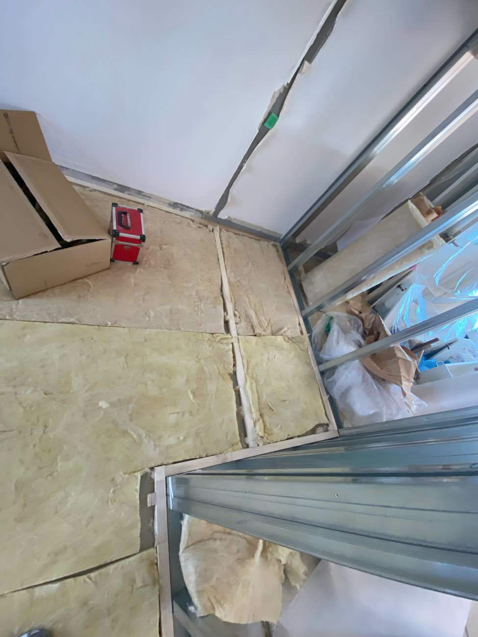 マンション改修　置床工事　フリーフロアCP（神奈川県厚木市）