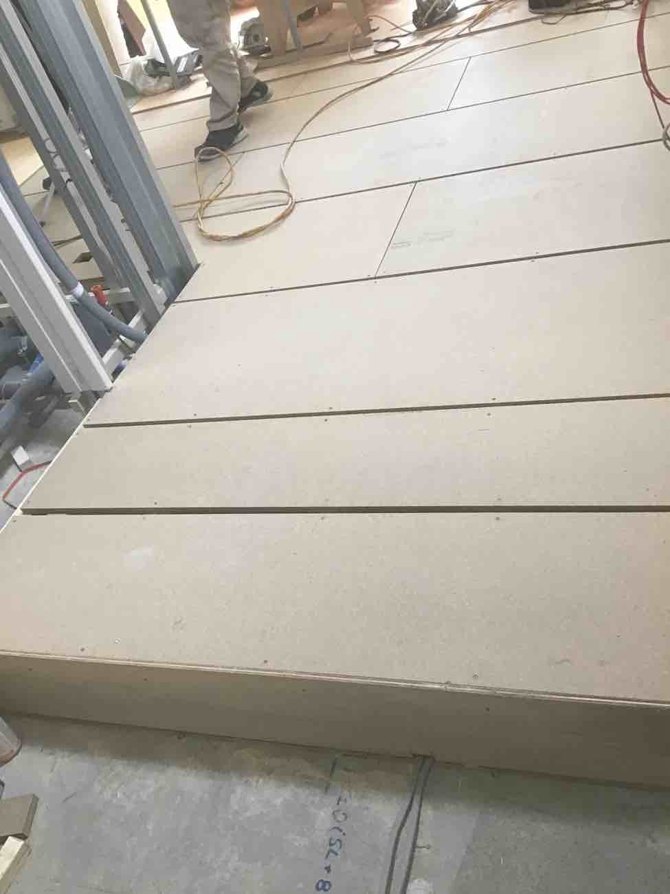 クリニック　置床工事（横浜市戸塚区）