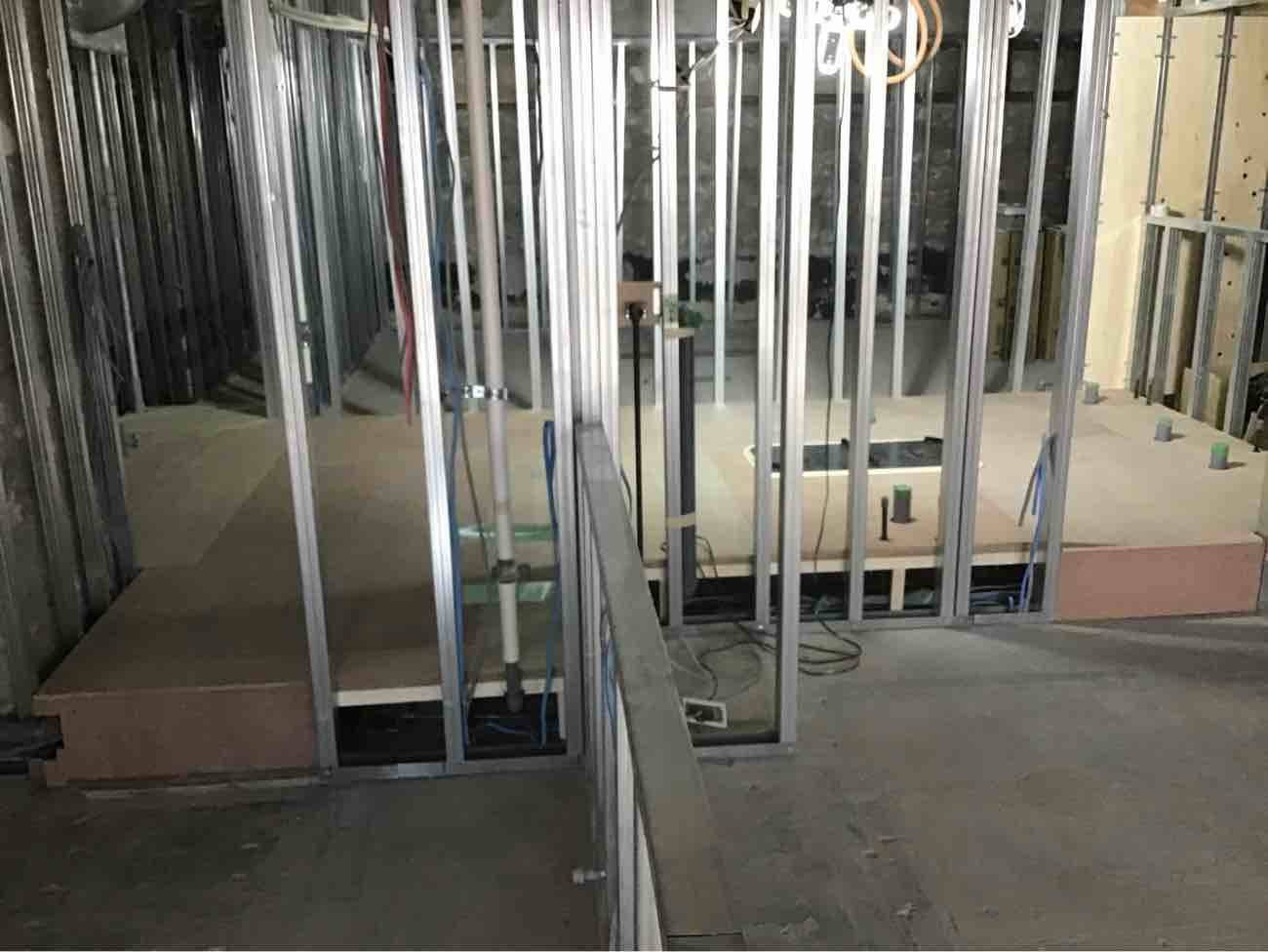 ダイニングバー新装　置床工事　乾式二重床（東京都江戸川区）