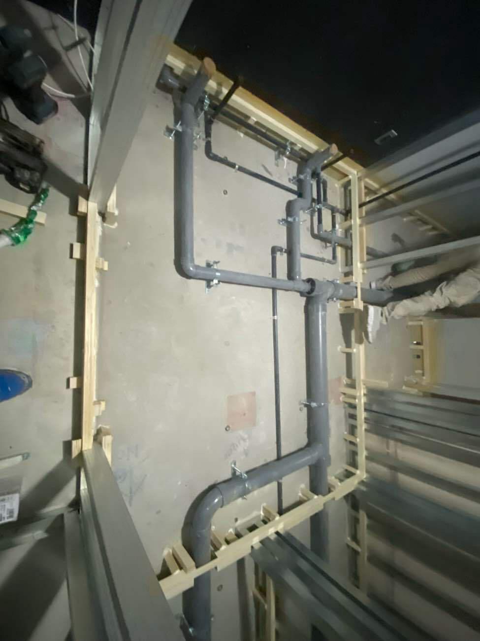 マンション　置床工事　乾式二重床（東京都渋谷区）