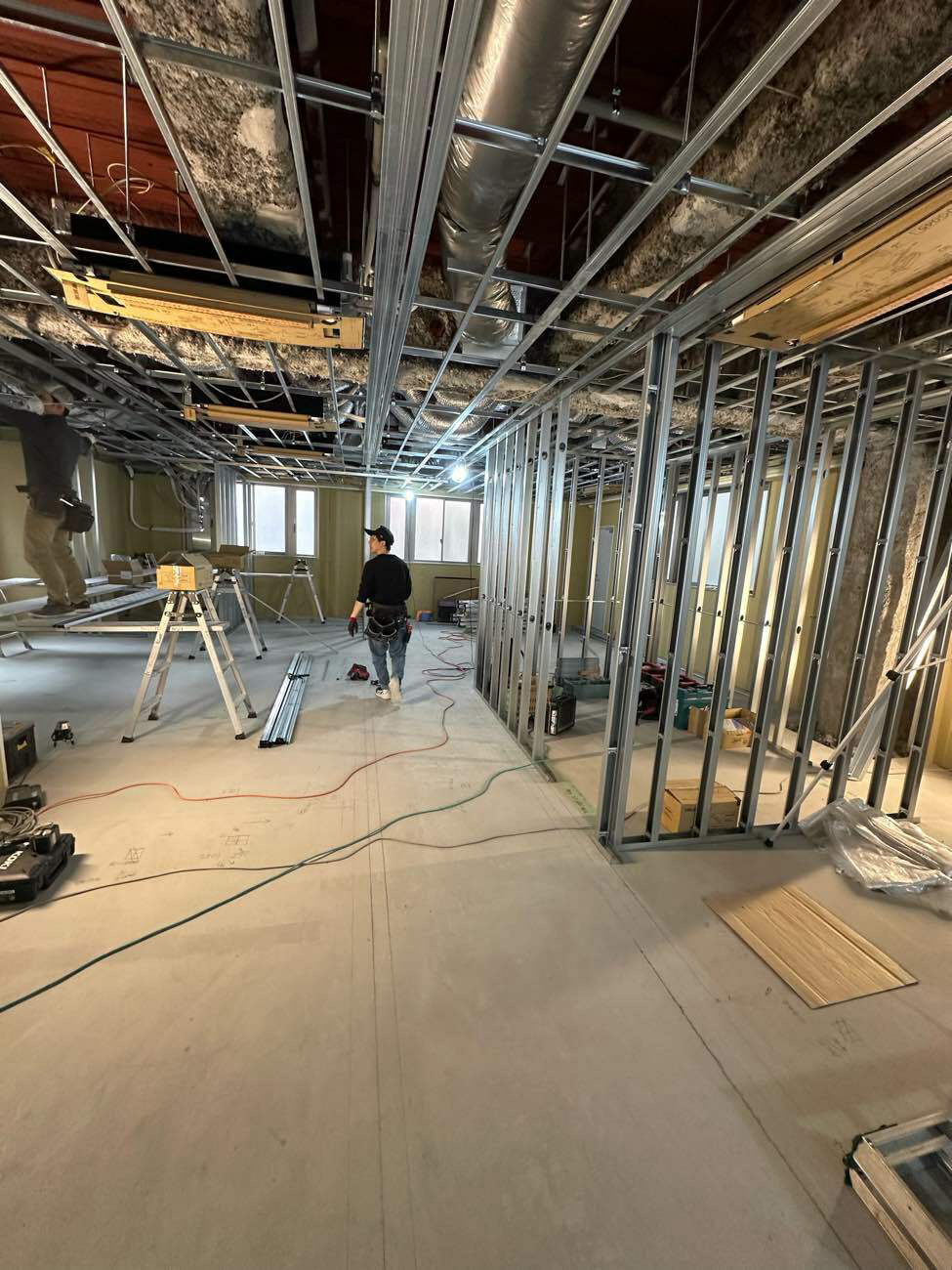 店舗　置床工事　乾式二重床（東京都目黒区）