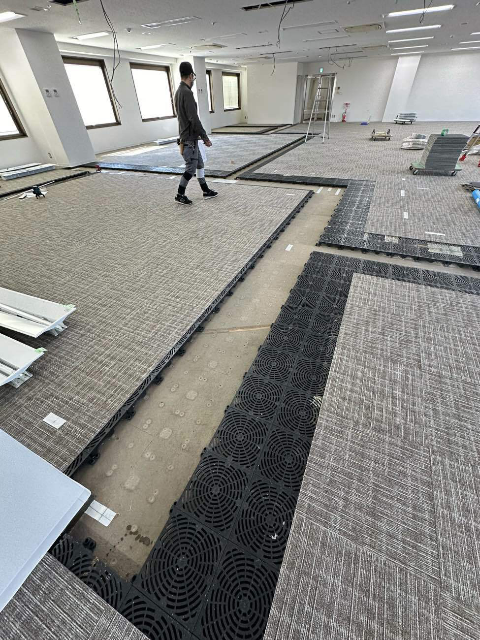 オフィス　OAフロア工事（東京都中央区）