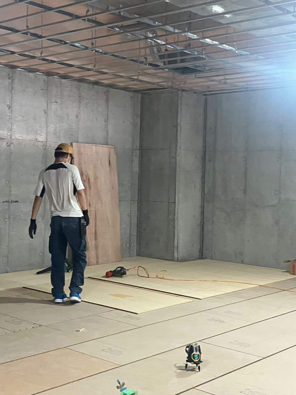 クリニック新築　置床工事　乾式二重床（神奈川県藤沢市）　