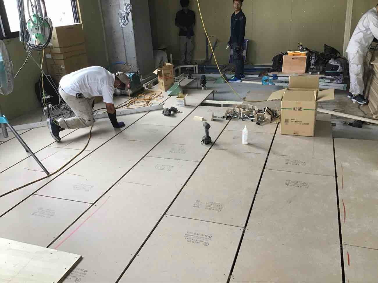 クリニック　置床工事　乾式二重床（東京都世田谷区）