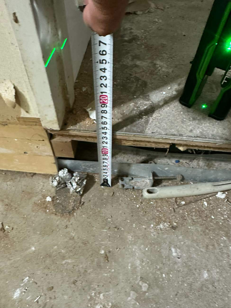 駅改修　置床工事　乾式二重床（東京都北区）　