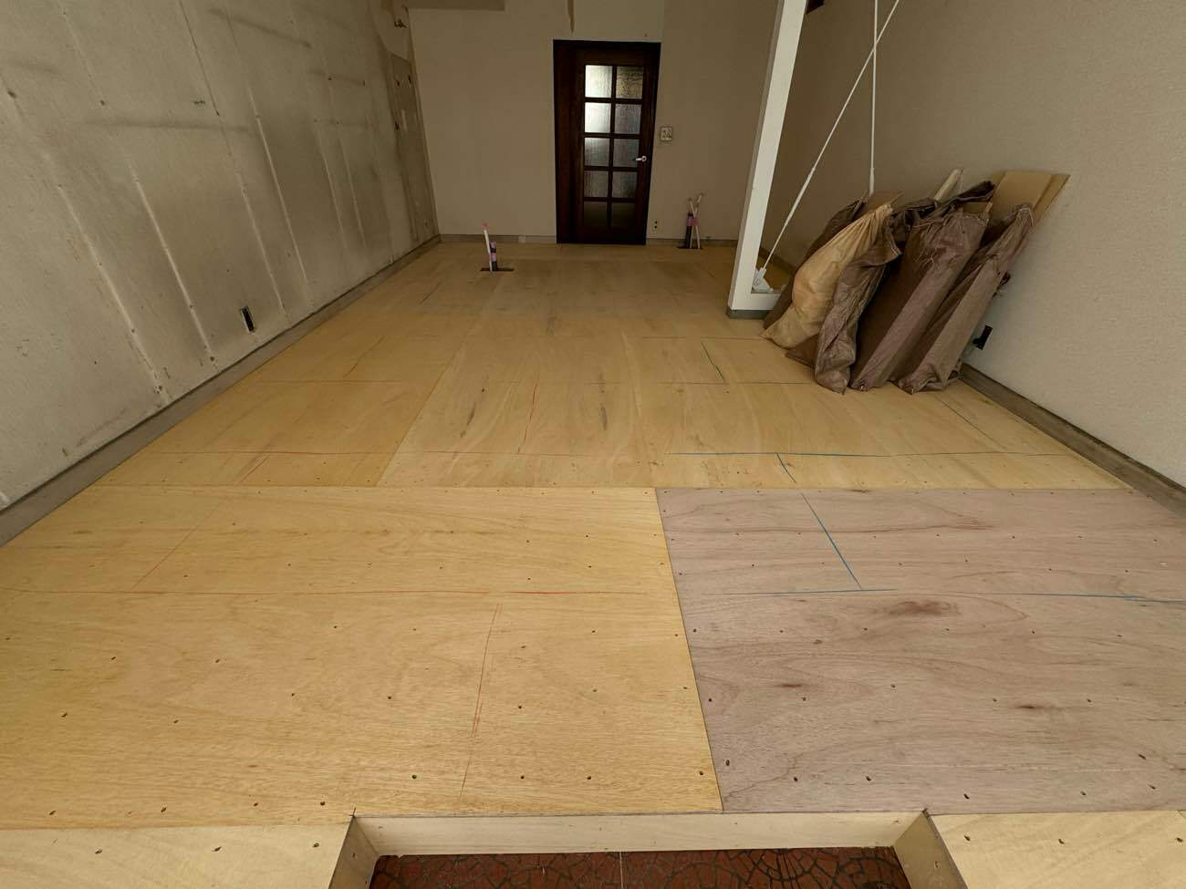 店舗新装　置床工事　乾式二重床（神奈川県大和市）