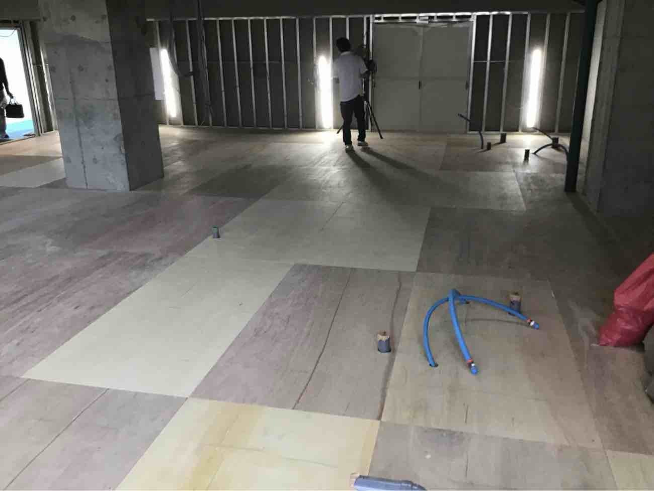 クリニック　置床工事　万協乾式二重床（埼玉県草加市）