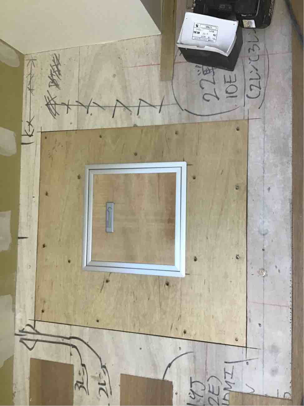 クリニック　置床工事　乾式二重床（千葉県流山市）