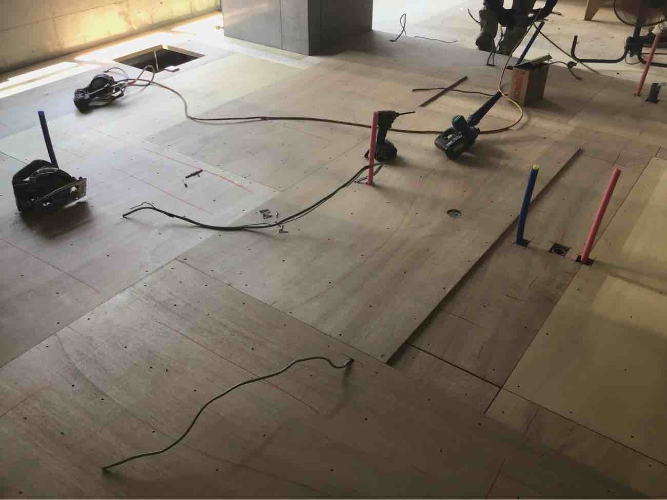 店舗　置床工事　乾式二重床（東京都台東区）