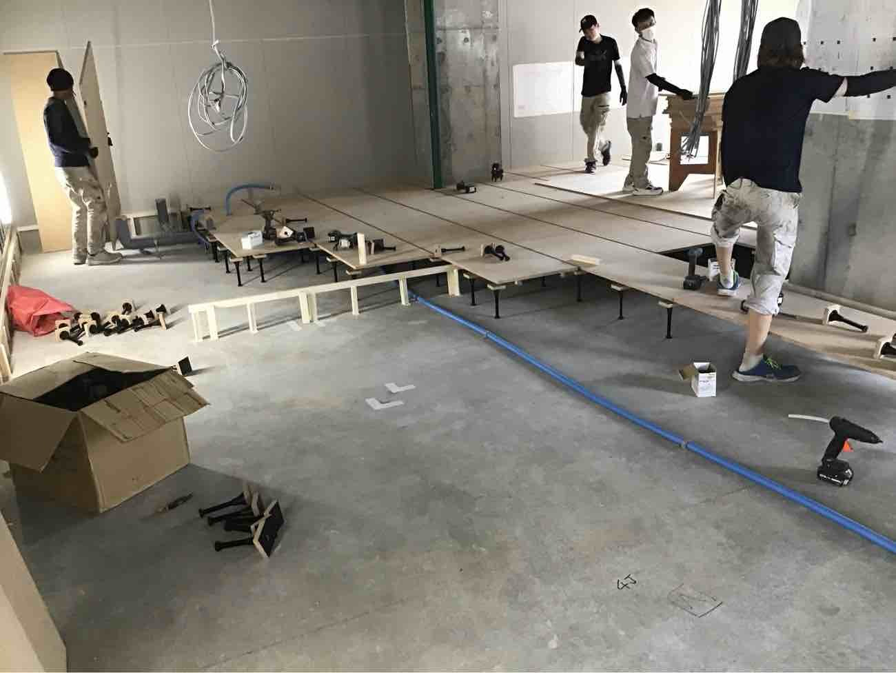 クリニック　置床工事　万協乾式二重床（埼玉県草加市）