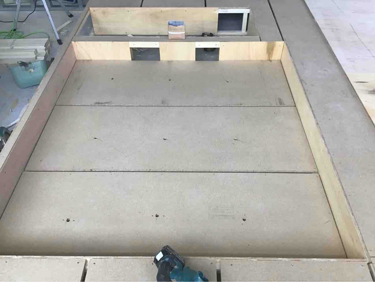 店舗新築　置床工事　乾式二重床（横浜市青葉区）