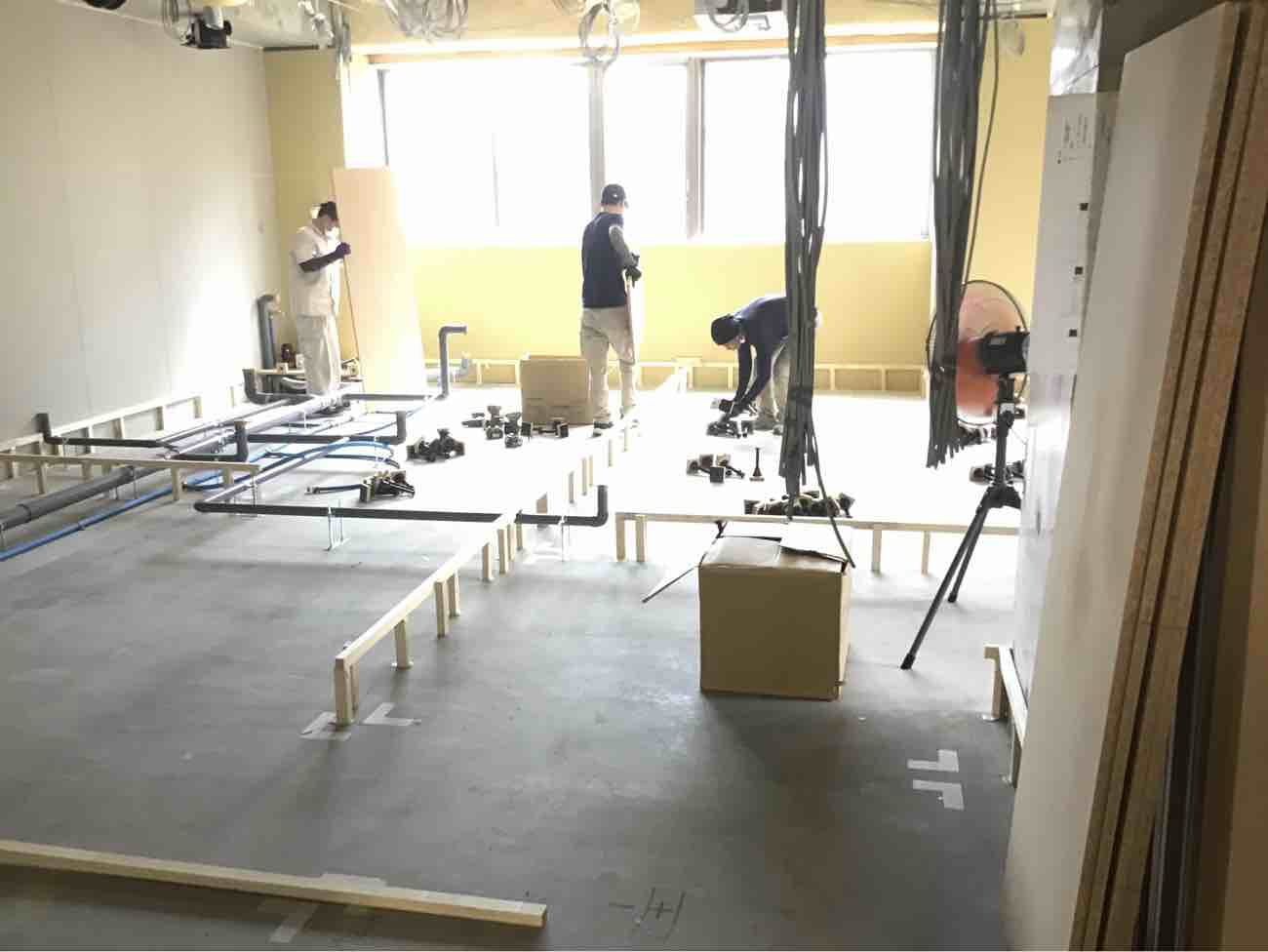 クリニック　置床工事　万協乾式二重床（埼玉県草加市）