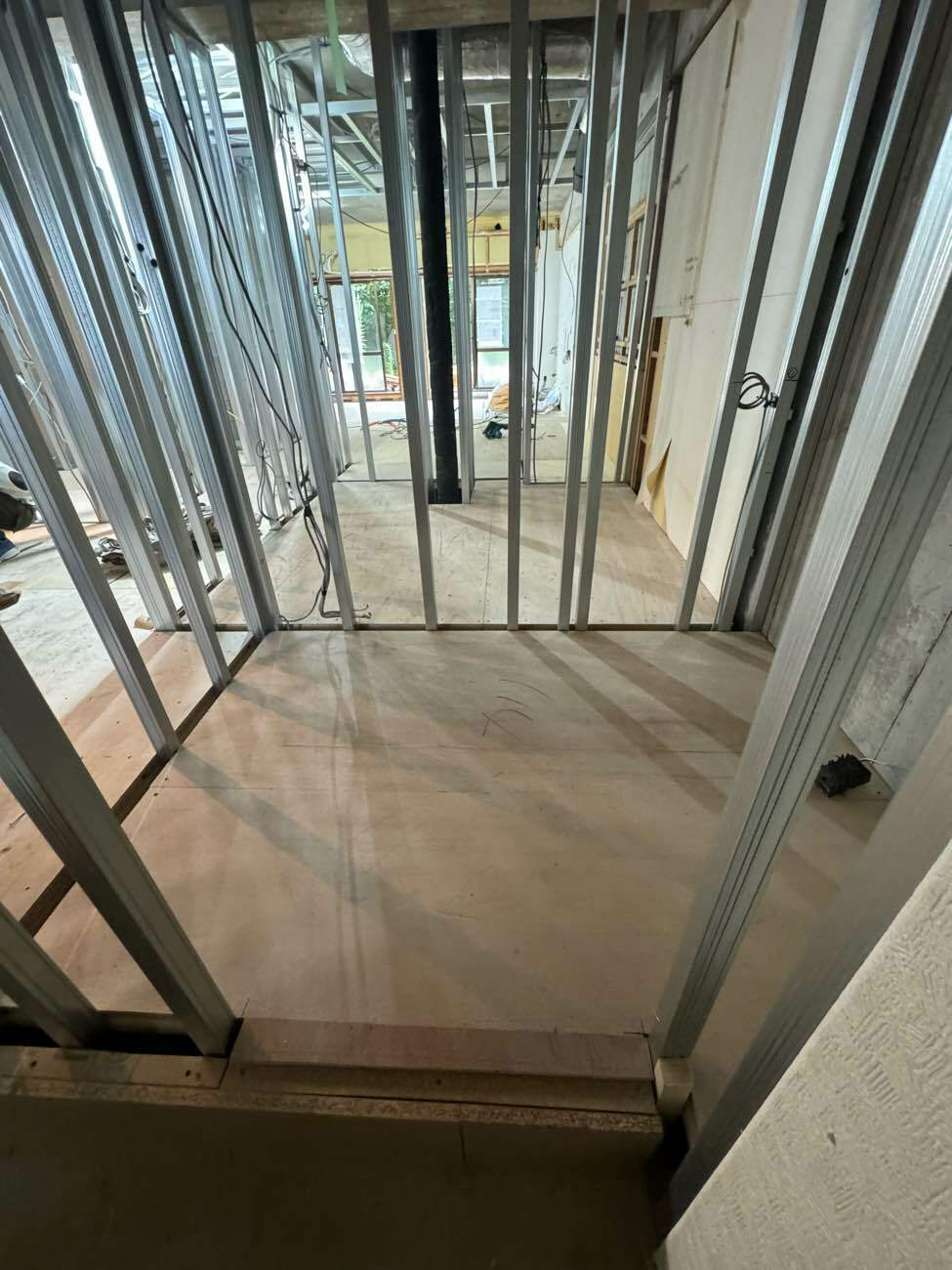 マンション　置床工事　乾式二重床（横浜市港北区）