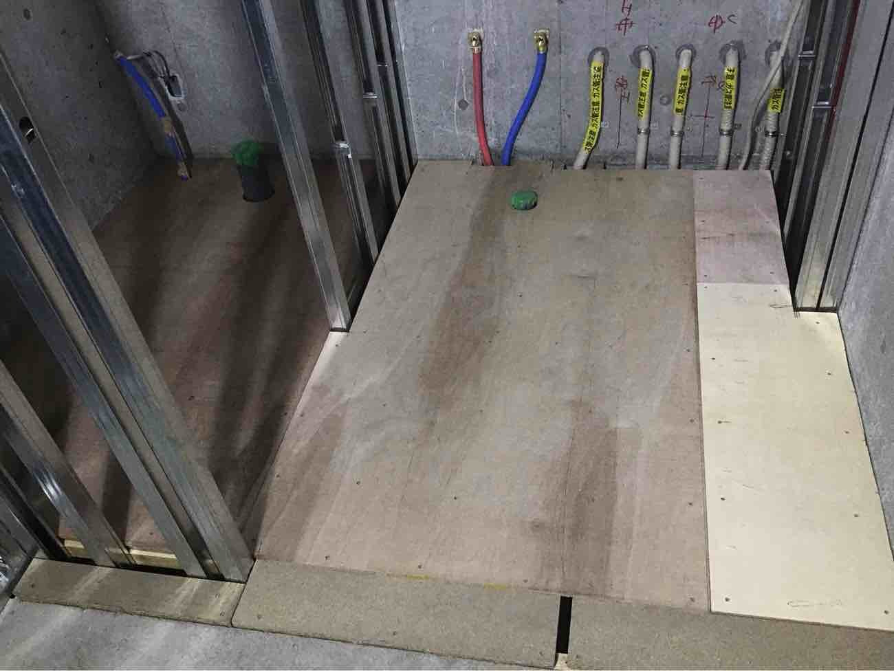 マンション　置床工事　乾式二重床（東京都新宿区）