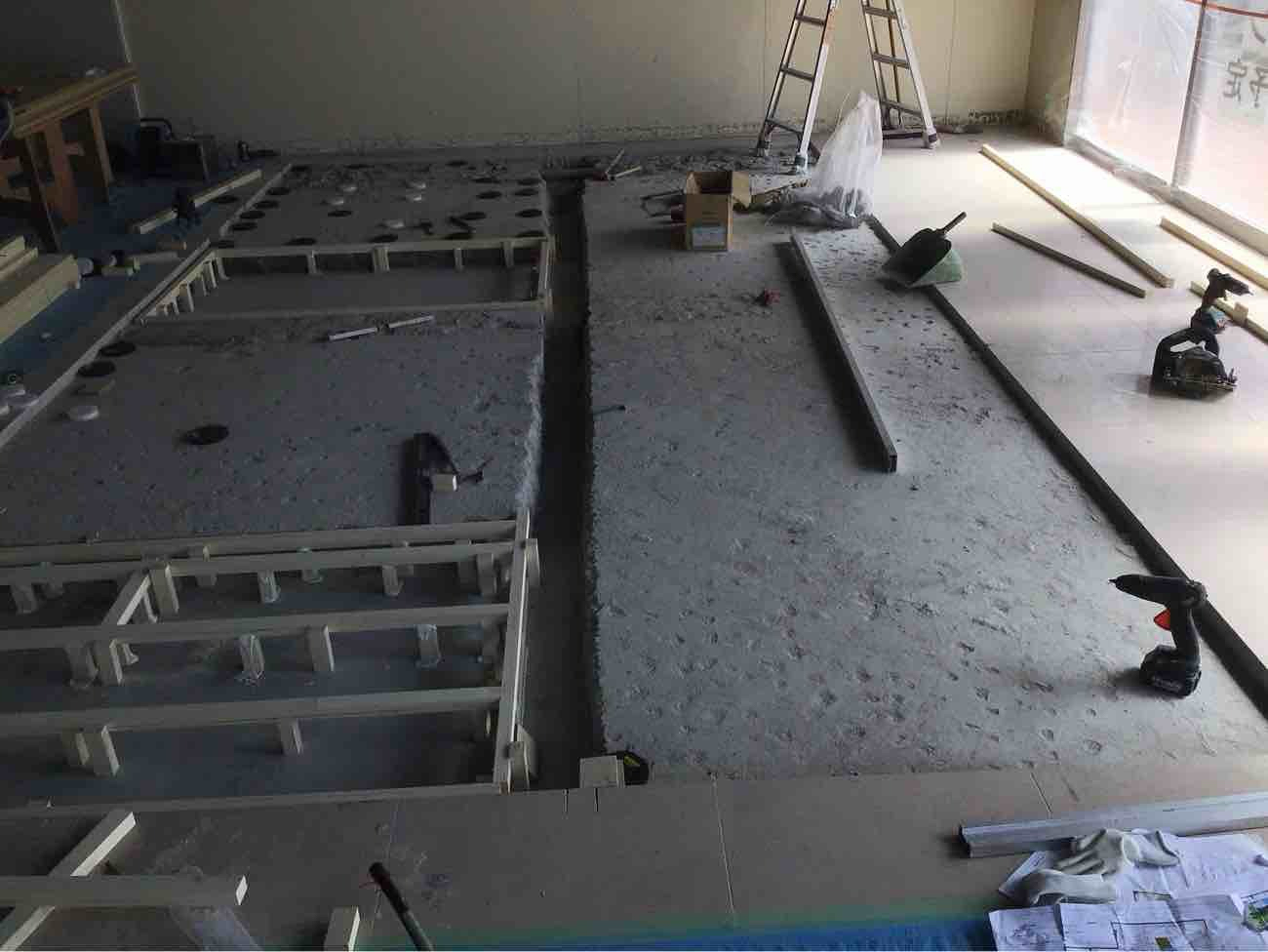 シュミレーションゴルフ店舗　置床工事　乾式二重床（神奈川県府中市）