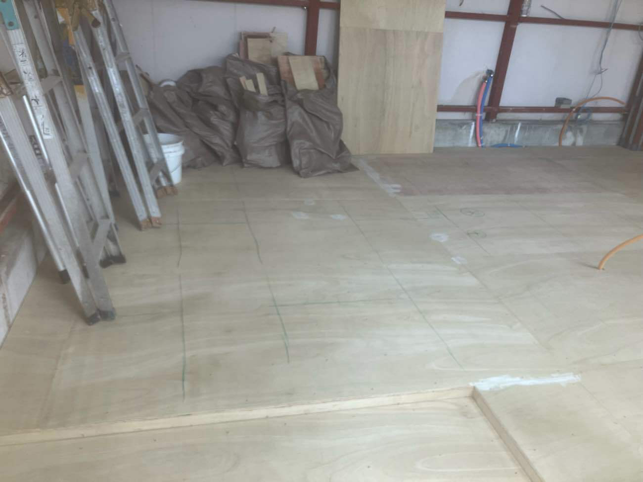 事務所改修　置床工事　乾式二重床（東京都八王子市）