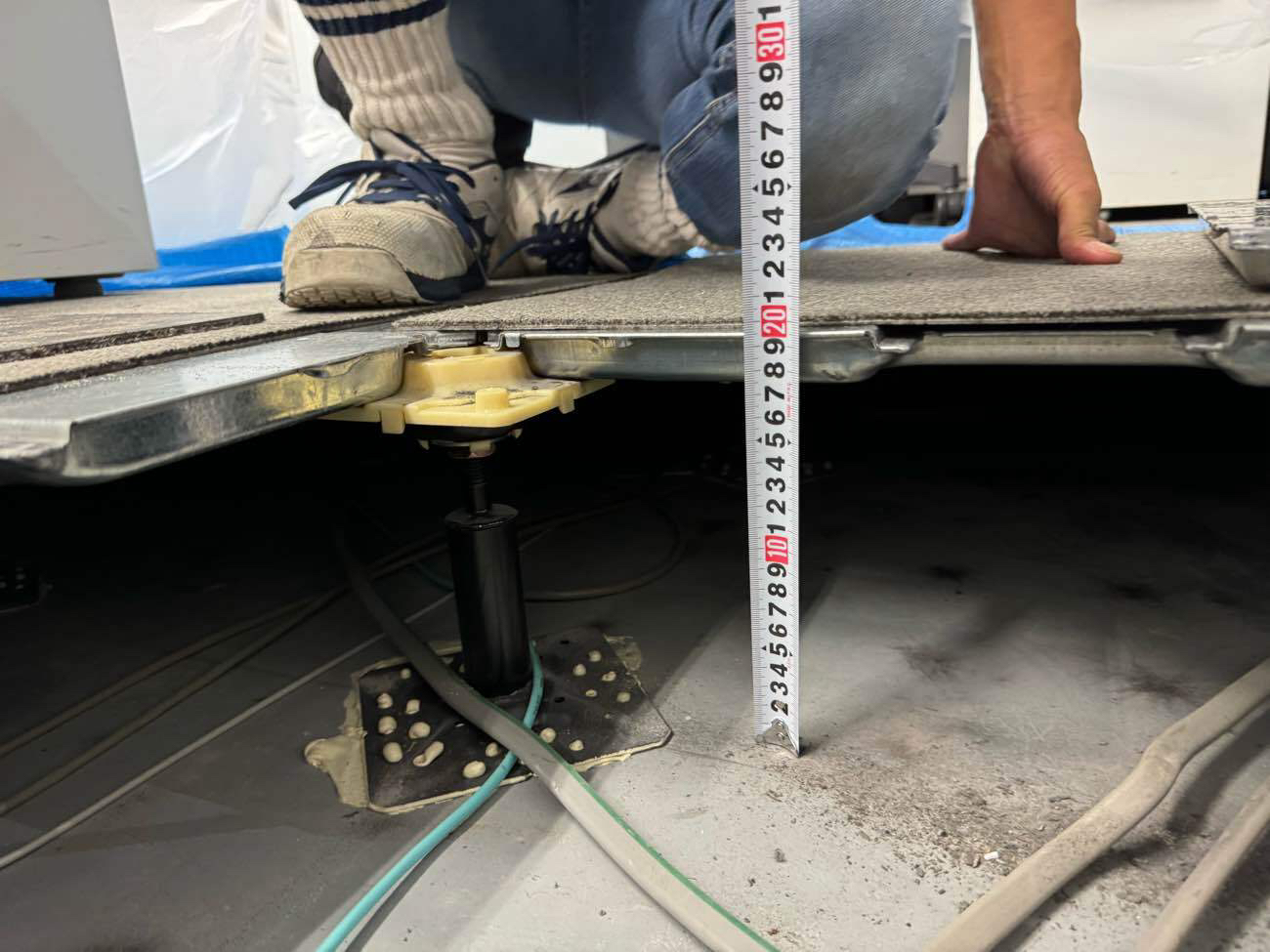 店舗　OAフロア工事　モザイクフロア（東京都江戸川区）