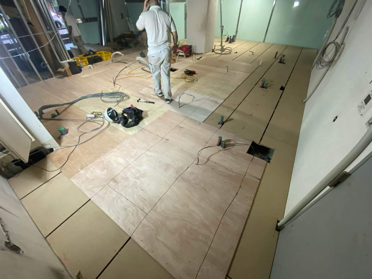 歯科医院　新築　置床工事　乾式二重床（千葉市花見区）