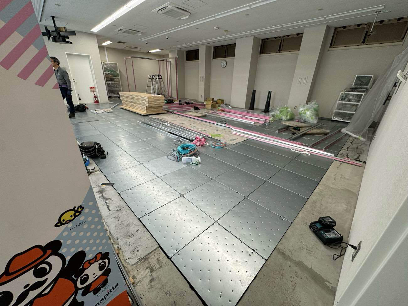 店舗　OAフロア工事　モザイクフロア（東京都江戸川区）