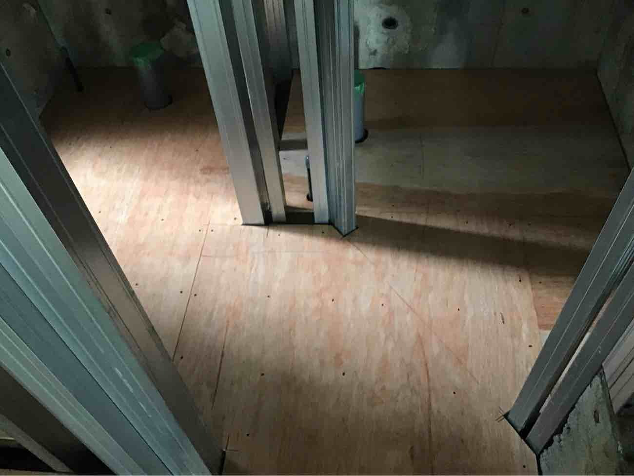 店舗新装　置床工事　乾式二重床（東京都練馬区）