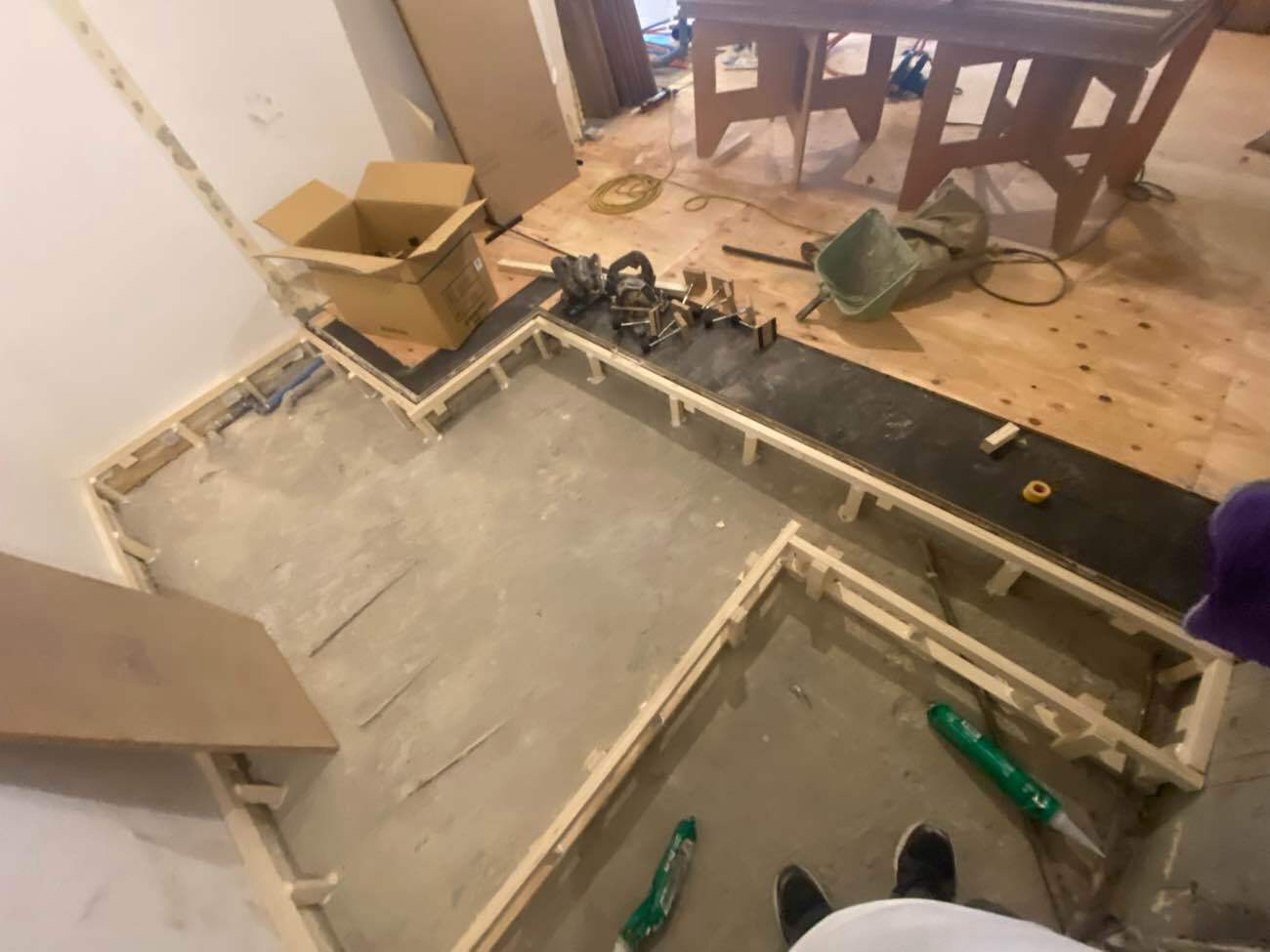 マンション　置床工事　フリーフロアCP（東京都千代田区）