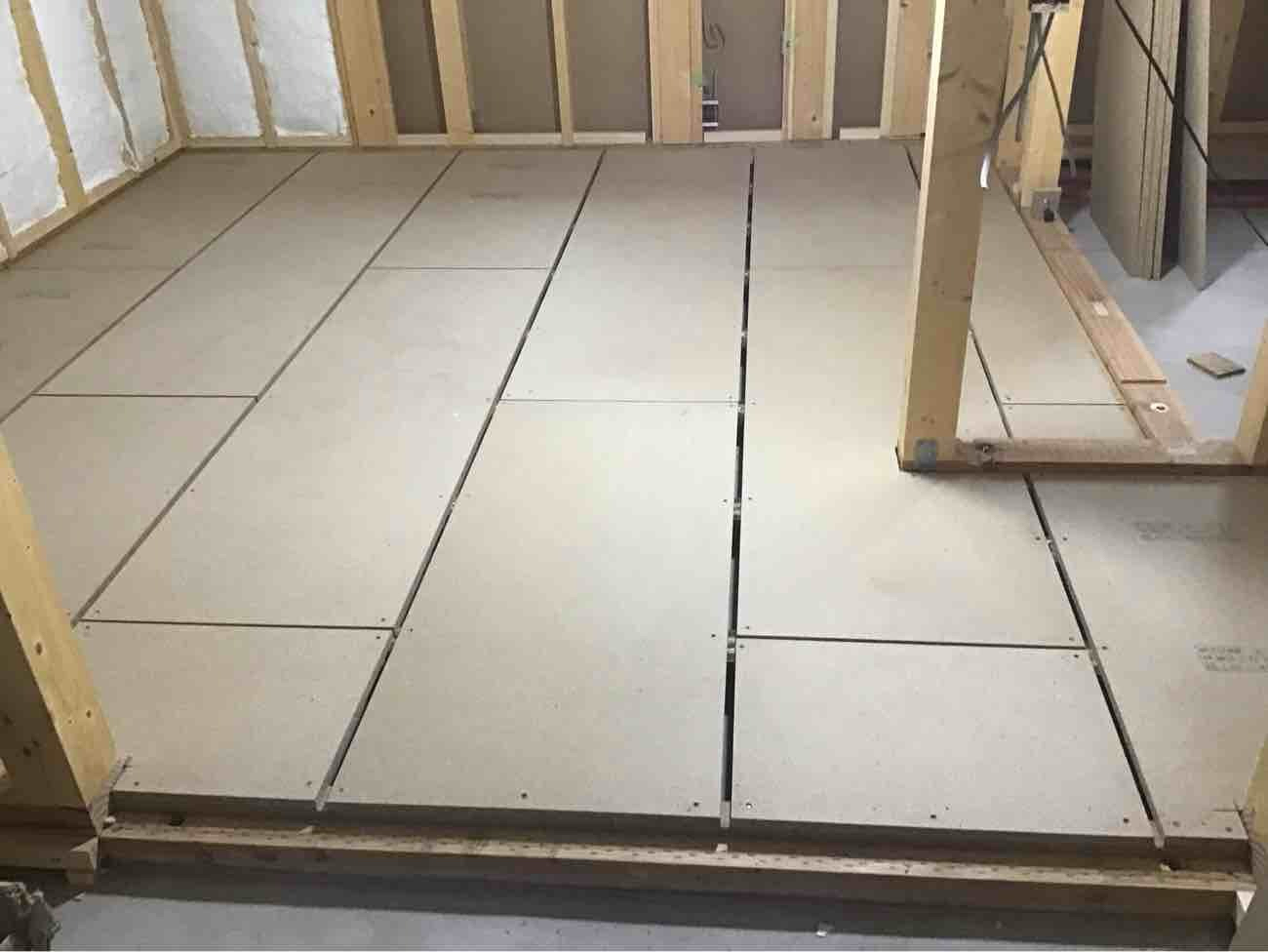 店舗　置床工事　乾式二重床（川崎市麻生区）