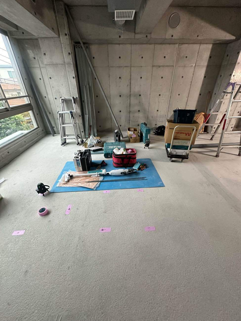 店舗　置床工事　乾式二重床（東京都世田谷区）