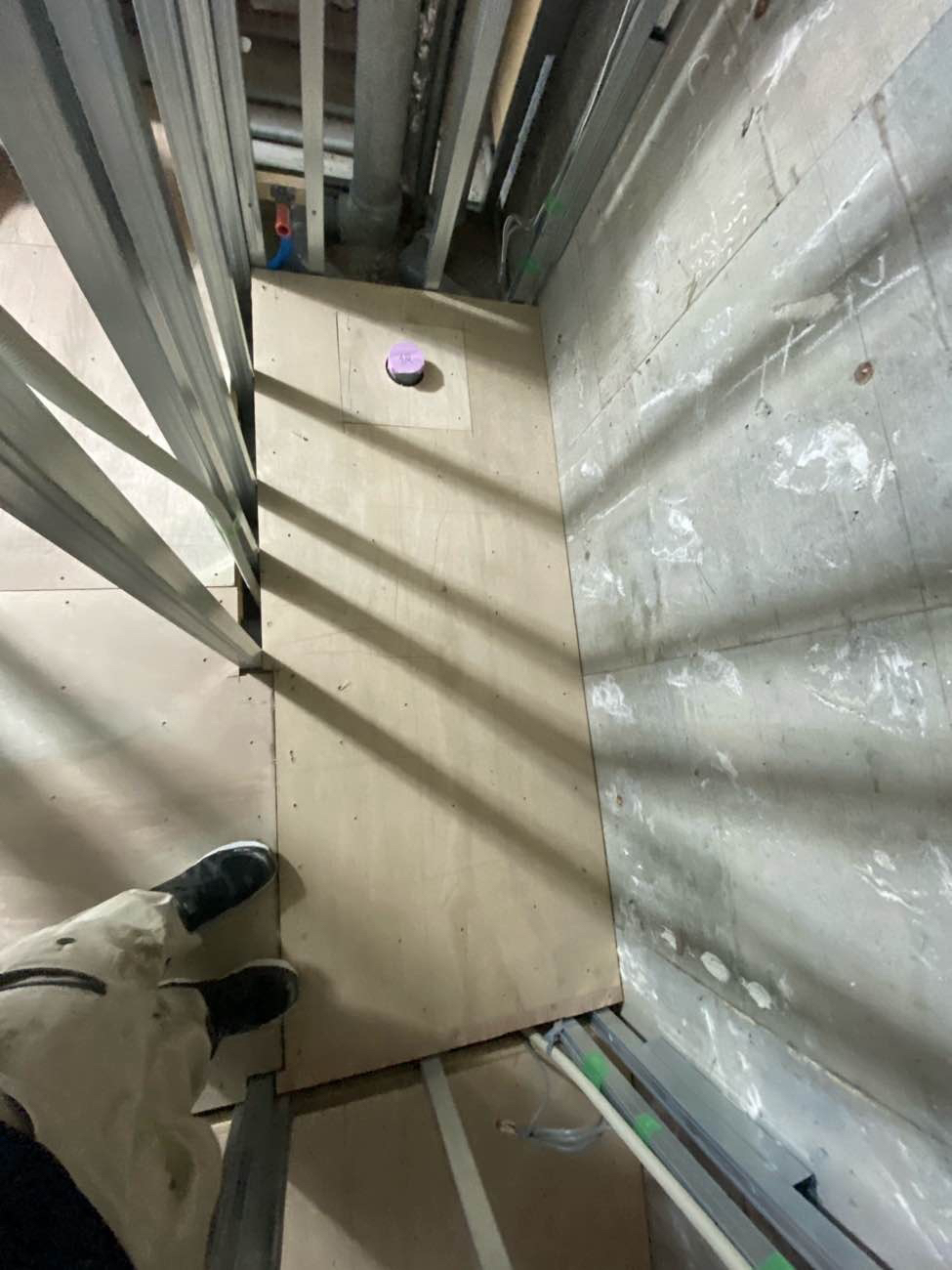 マンション　置床工事　乾式二重床（東京都板橋区）