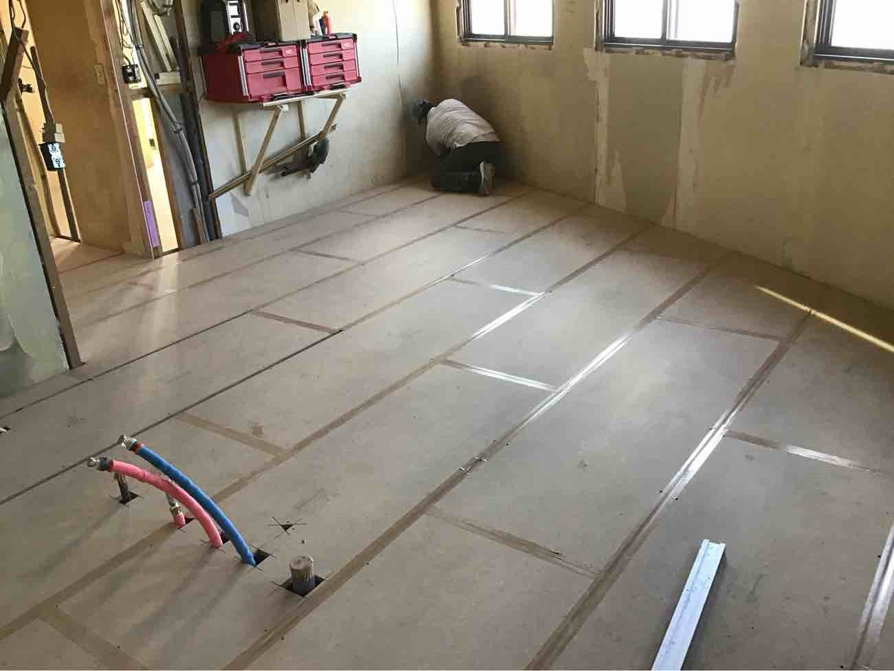 マンション　置床工事　乾式二重床（東京都墨田区）