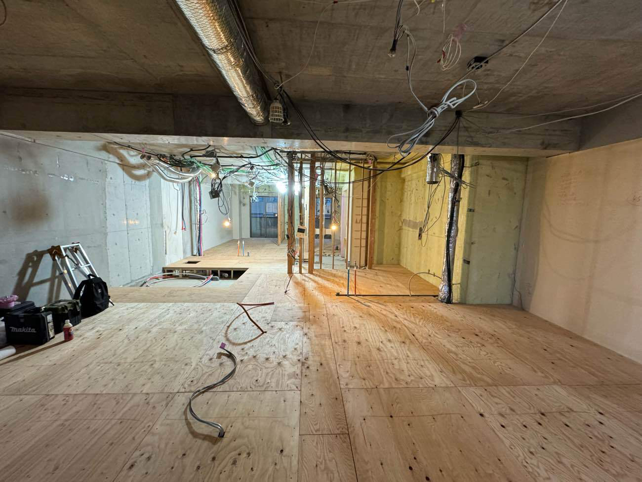 マンション　１日置床工事　フリーフロアCP（東京都世田谷区）