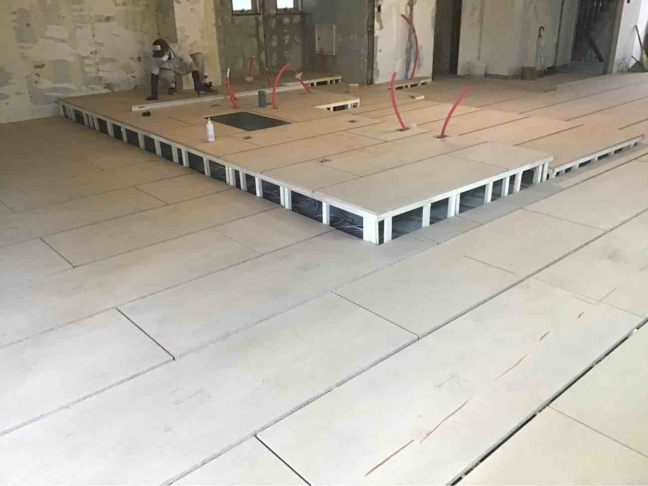 店舗　置床工事　乾式二重床（東京都文京区）