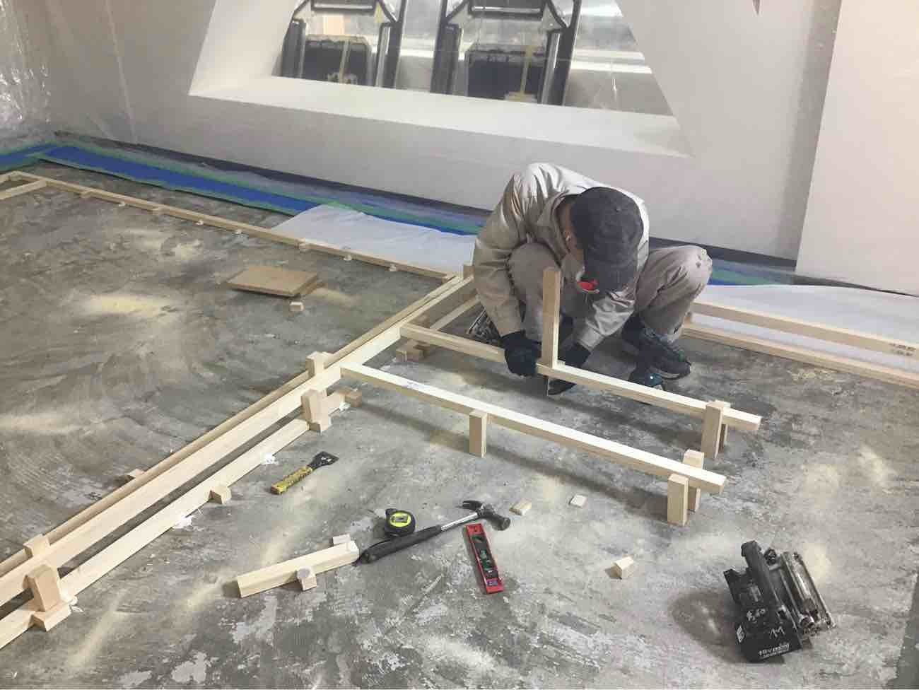 シュミレーションゴルフ店舗　細工置床工事　乾式二重床（栃木県宇都宮市）