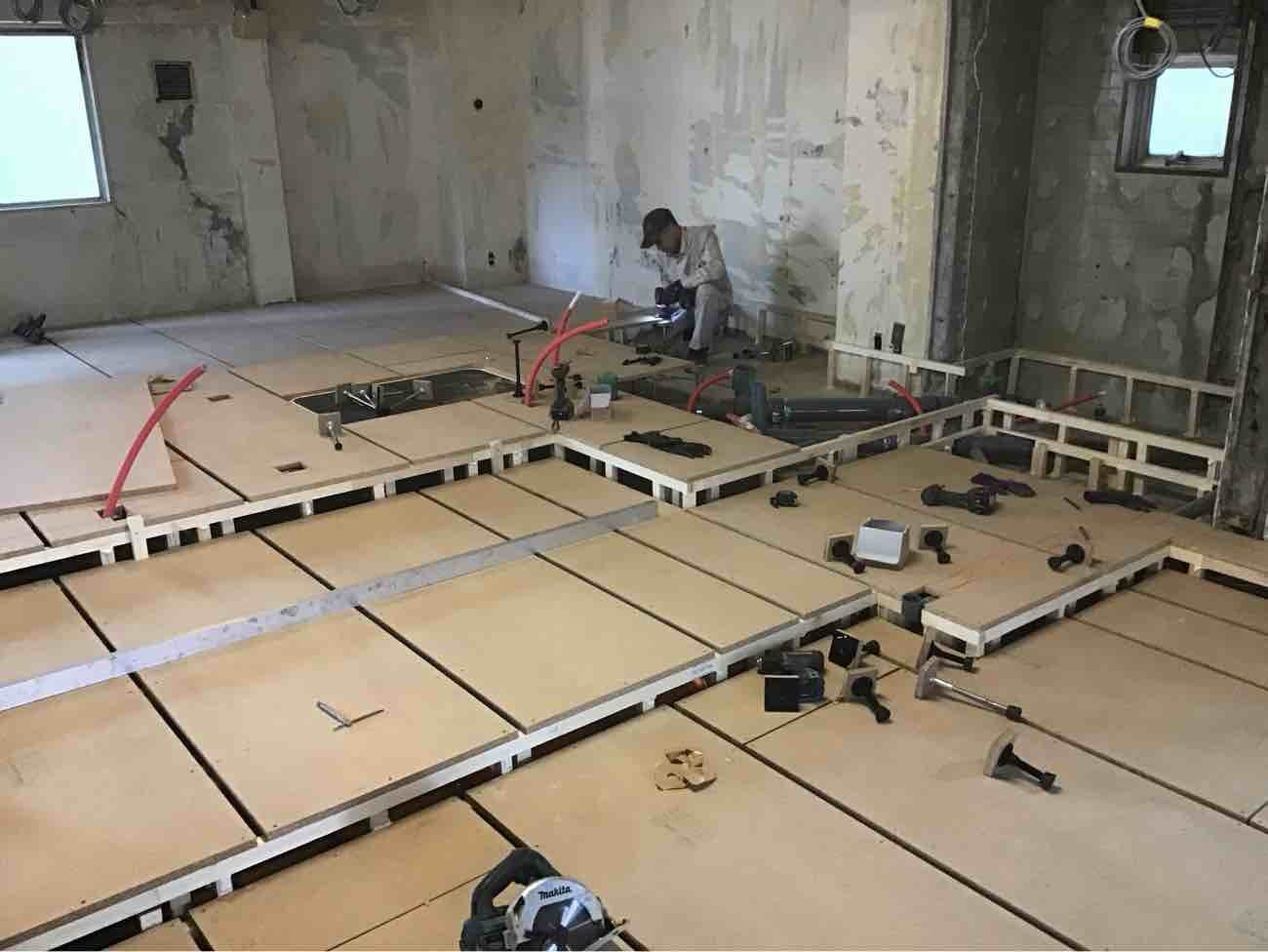 店舗　置床工事　乾式二重床（東京都文京区）