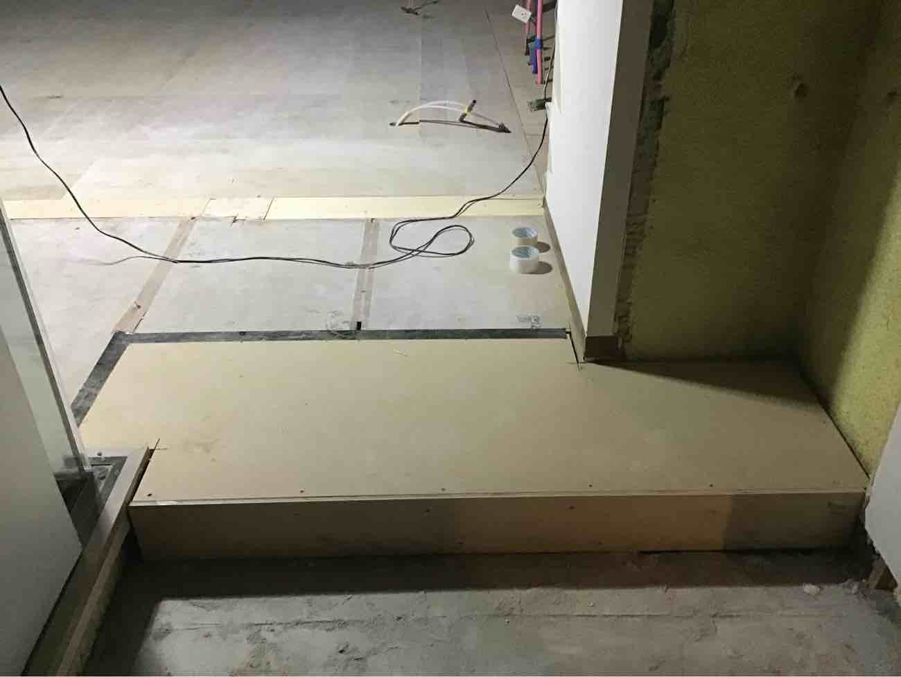 マンション　置床工事　乾式二重床（千葉市美浜区）