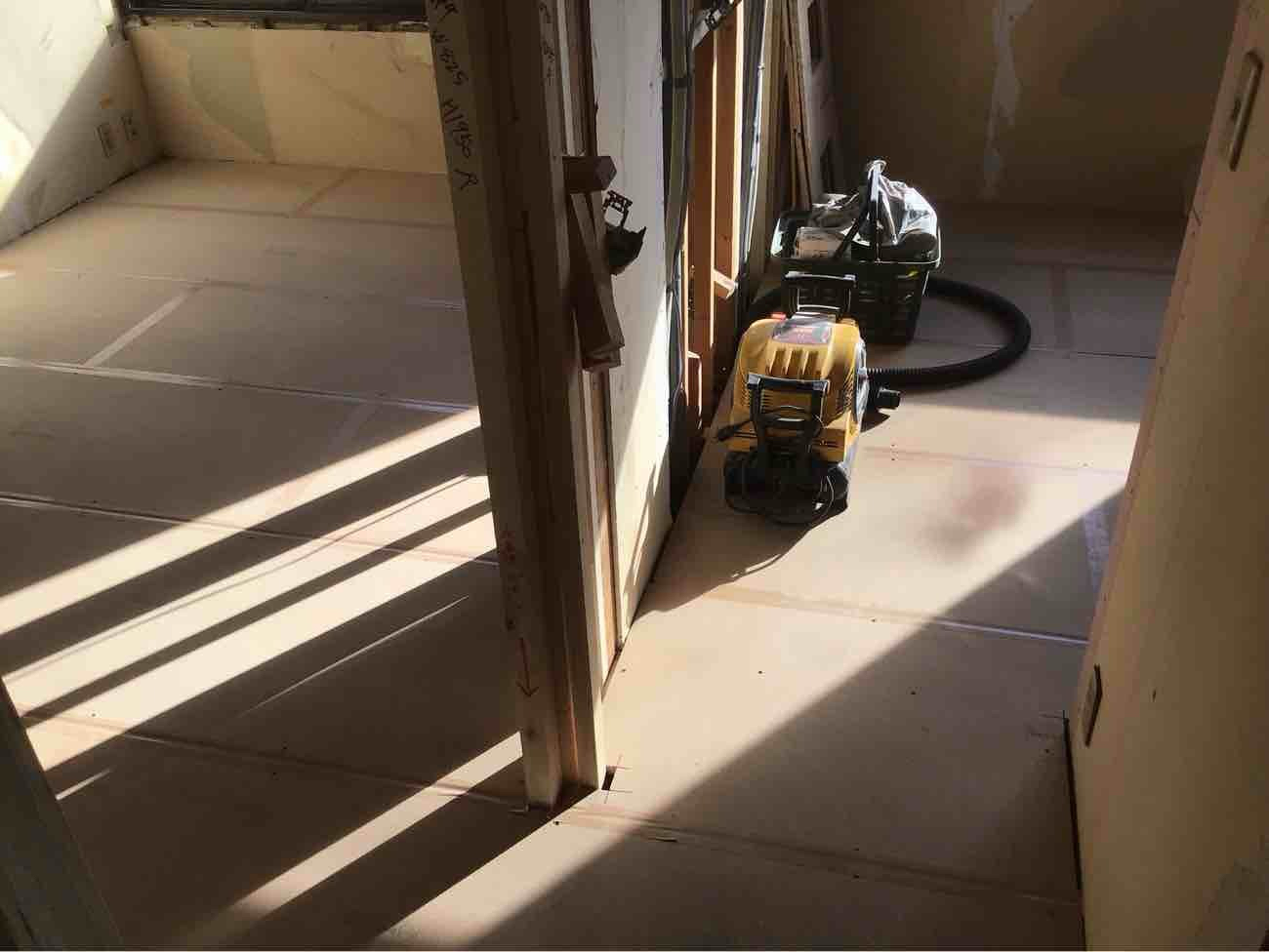 マンション　置床工事　乾式二重床（東京都墨田区）