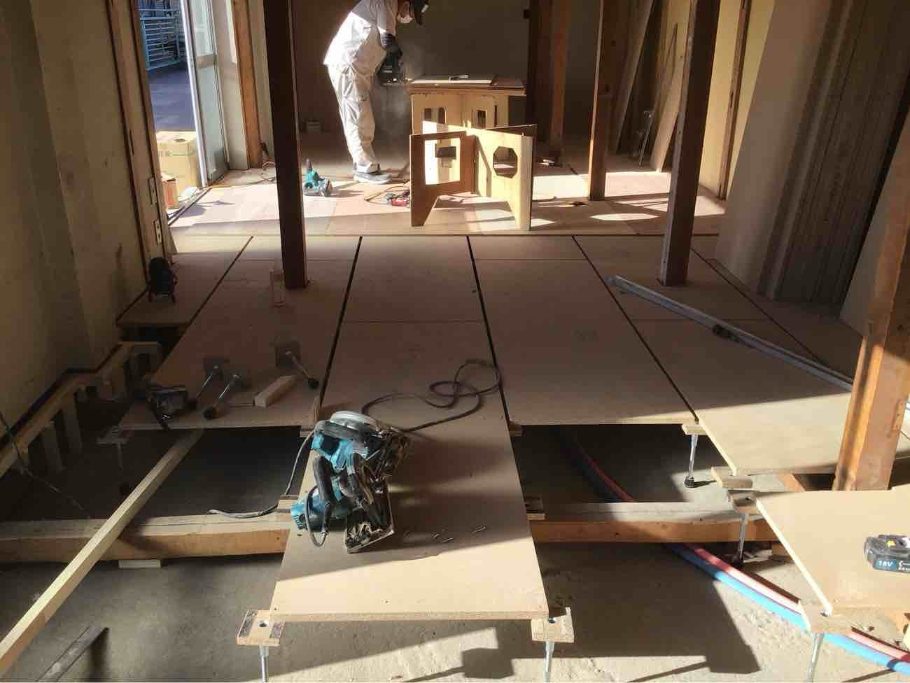 店舗 　置床工事　パーチ（埼玉県戸田市）